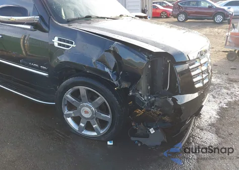 2014 Cadillac Escalade Esv Luxury z USA, uszkodzony, nr VIN 1GYS4HEF4ER190066